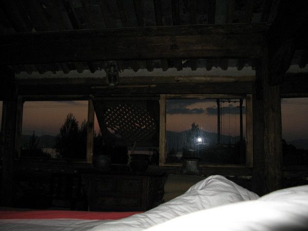 夜已深，人俳徊.jpg
