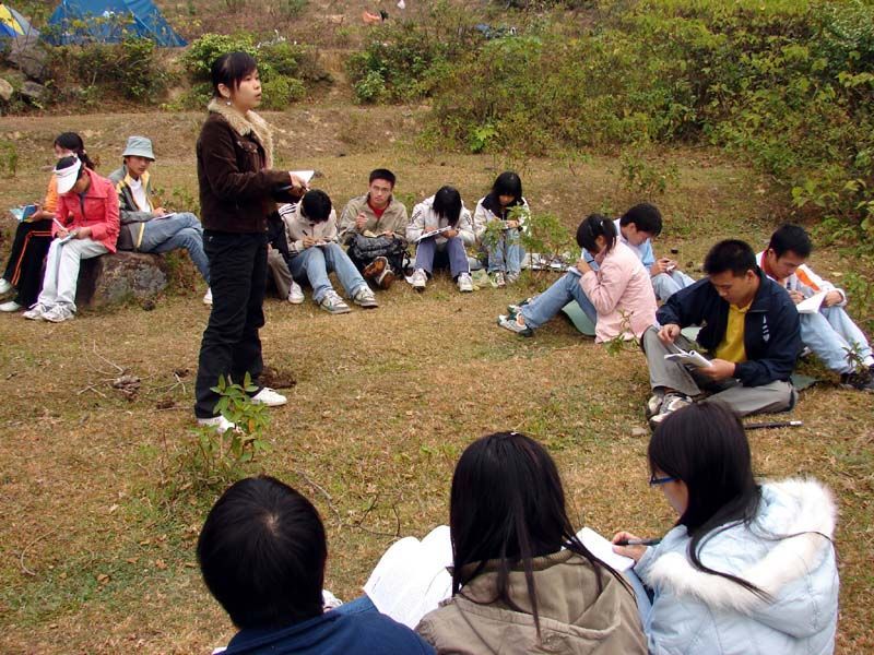 社团交流.jpg
