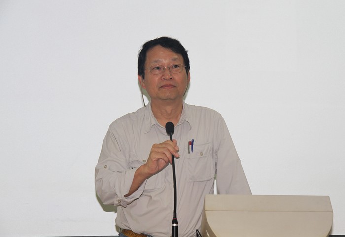 这就是何老了 很是健康呢