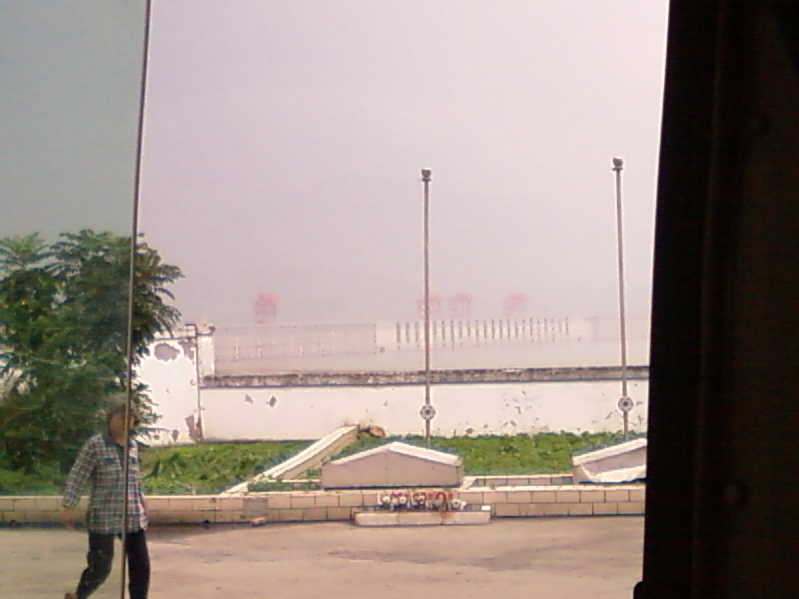 (R)SP_A0580远处的三峡大坝.jpg