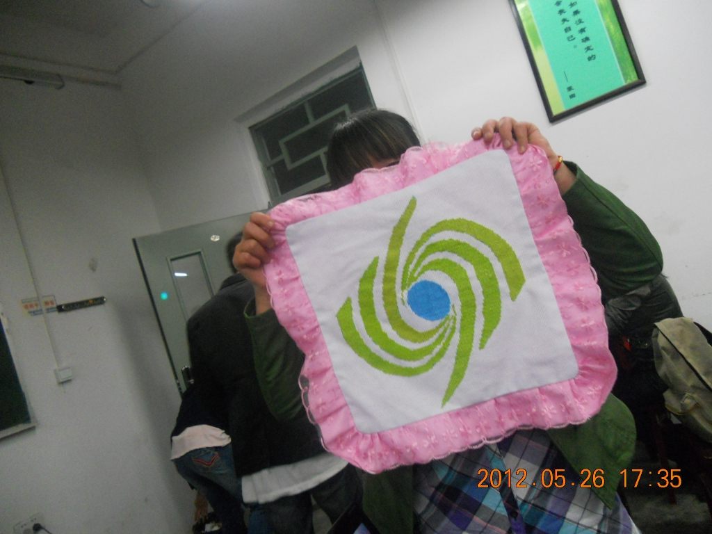 给大四老人准备的十字绣