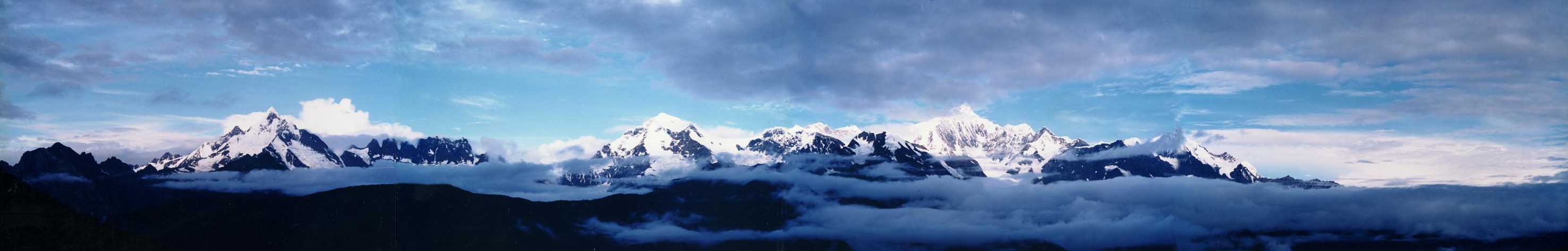 梅里雪山全貌.jpg