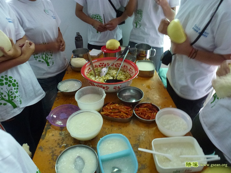 7.1团队自己做饭，我们的节俭文化.jpg