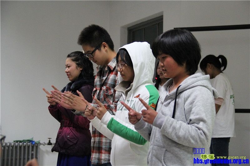 互动小游戏--教做手指操