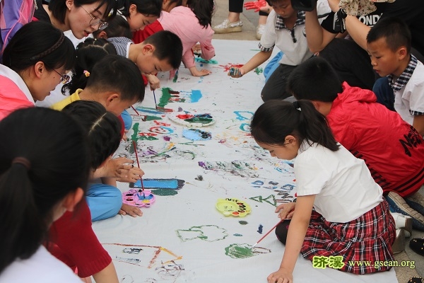 孩子们绘画心目中的绿色家园.JPG